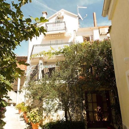 Apartments Frane (Adults Only) Novalja Rom bilde