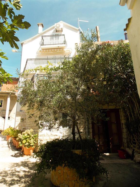 Apartments Frane (Adults Only) Novalja Rom bilde