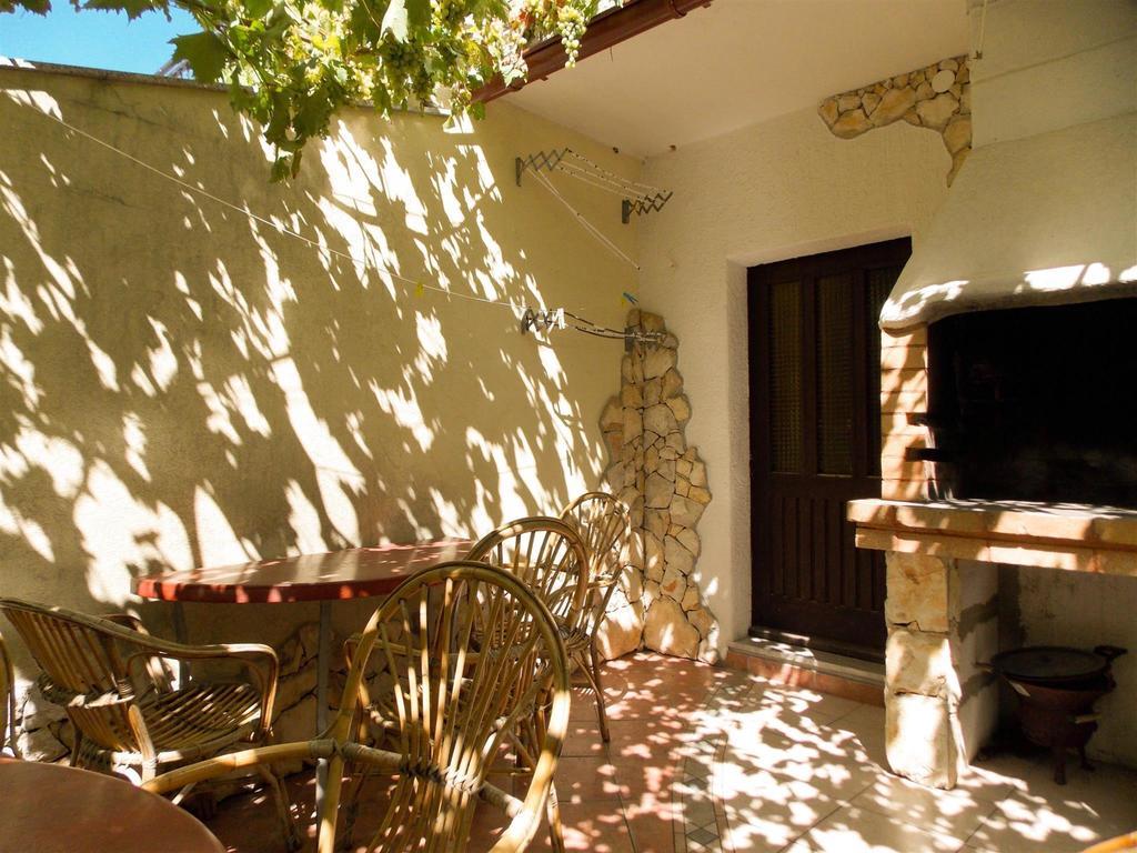 Apartments Frane (Adults Only) Novalja Rom bilde